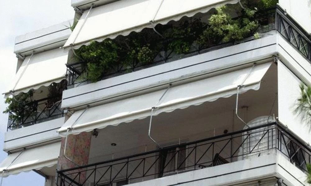 Για να γλυτώσουν το πρόστιμο του κορονο-πάρτι... πήδηξαν από μπαλκόνι!
